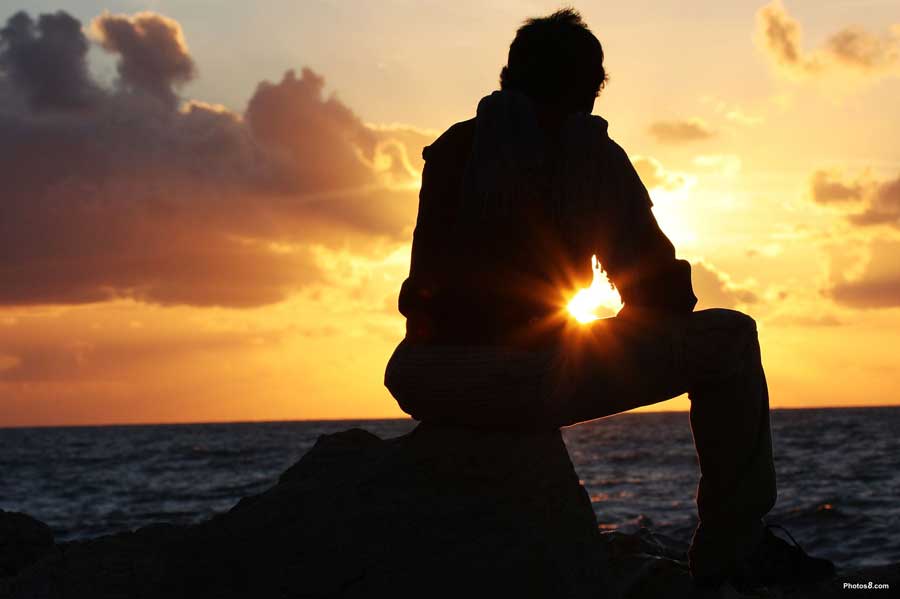 man_watching_sunset_sky-oth